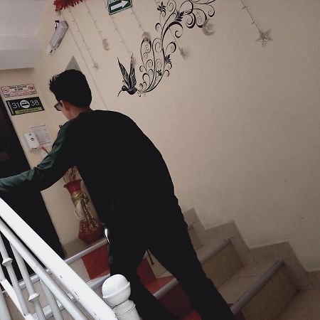 Hostal Oro Orense Quito Bagian luar foto