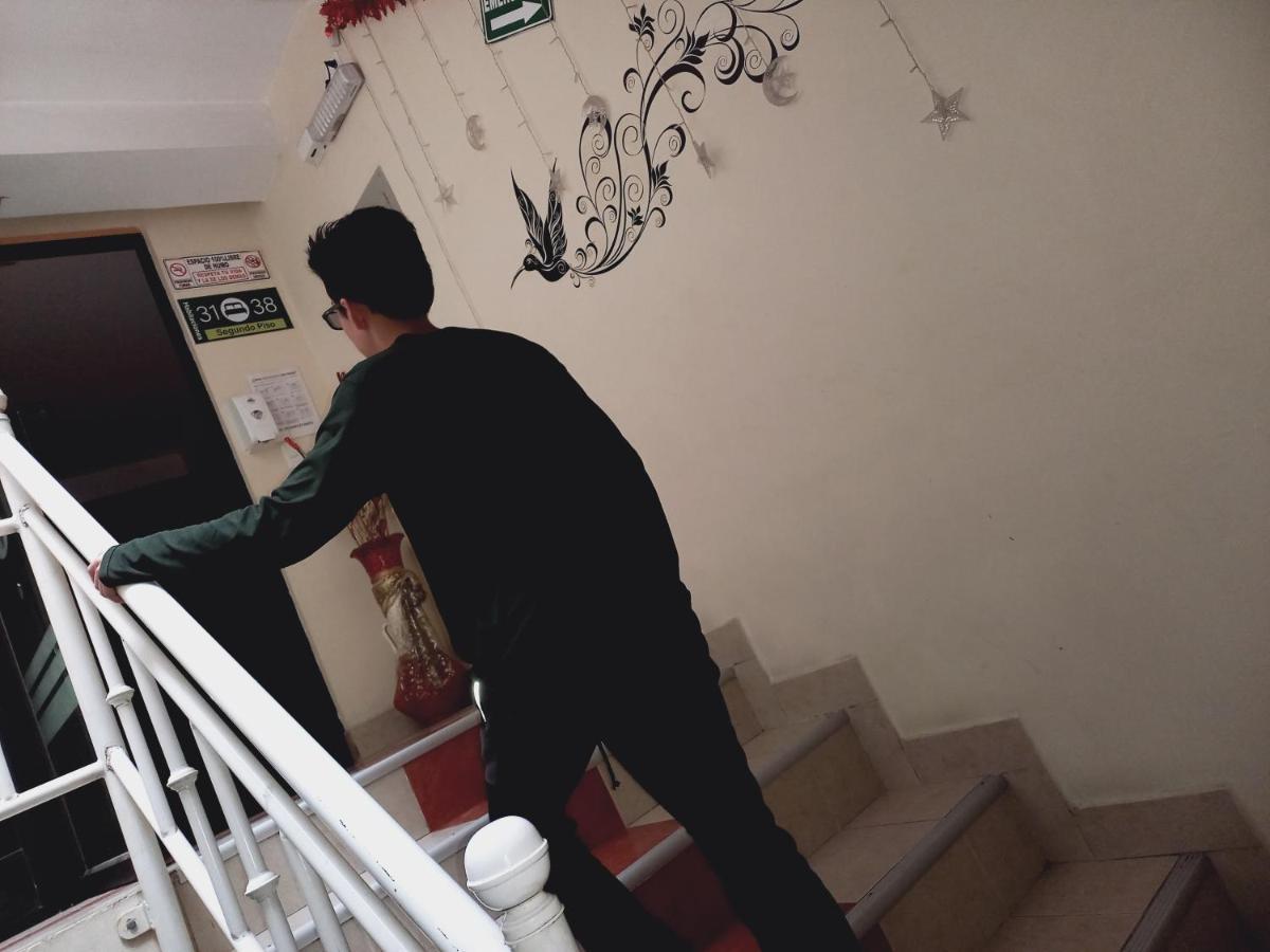 Hostal Oro Orense Quito Bagian luar foto