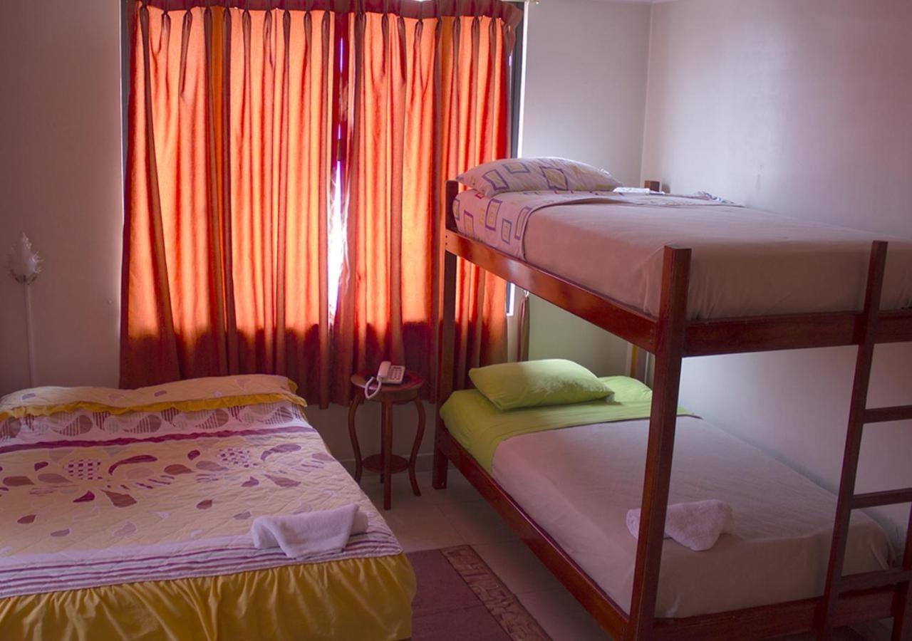 Hostal Oro Orense Quito Bagian luar foto