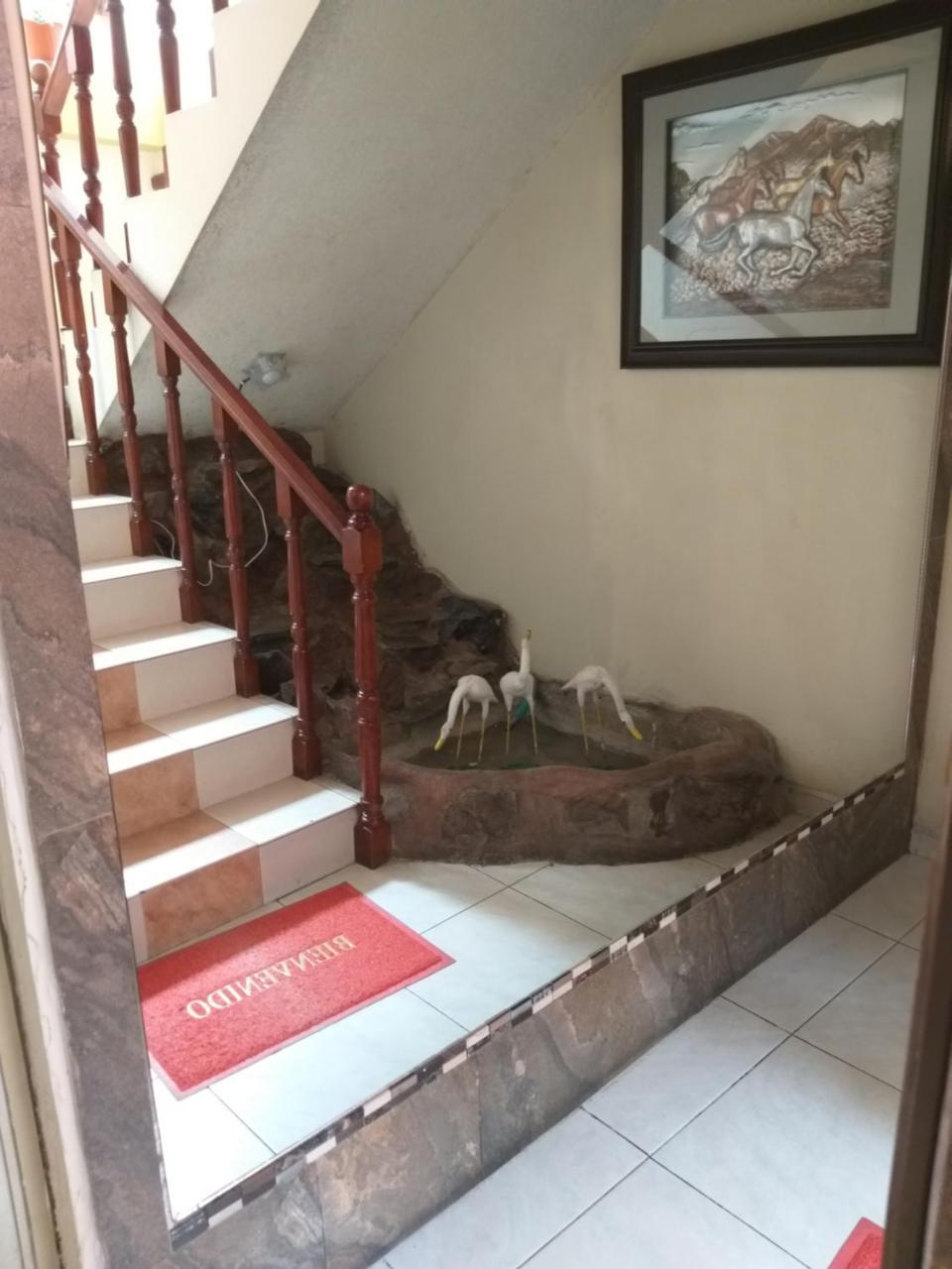 Hostal Oro Orense Quito Bagian luar foto
